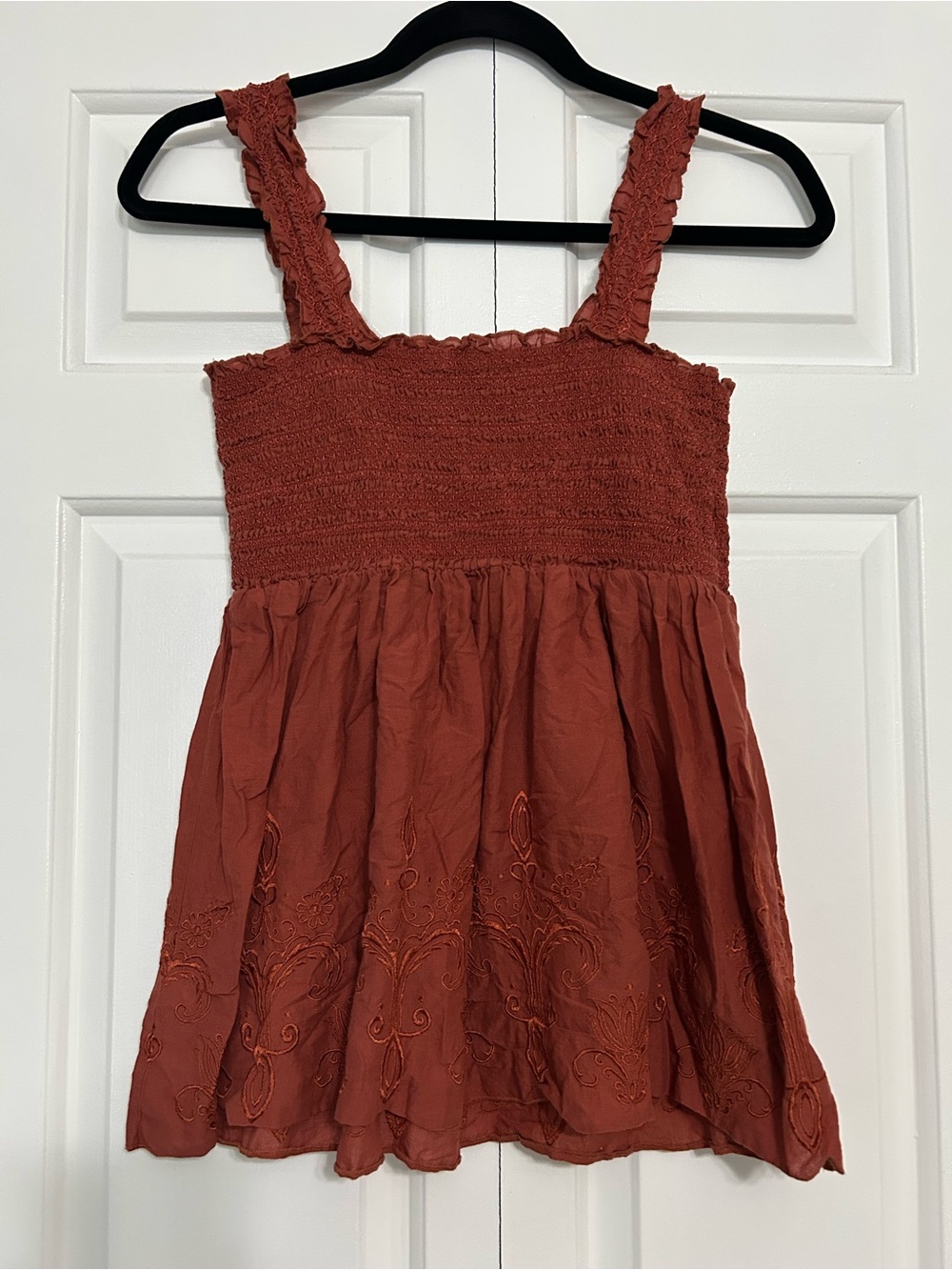 Vintage Y2K Apt. 9 Boho Rust Smocked Top with Embroidered Hem Detail